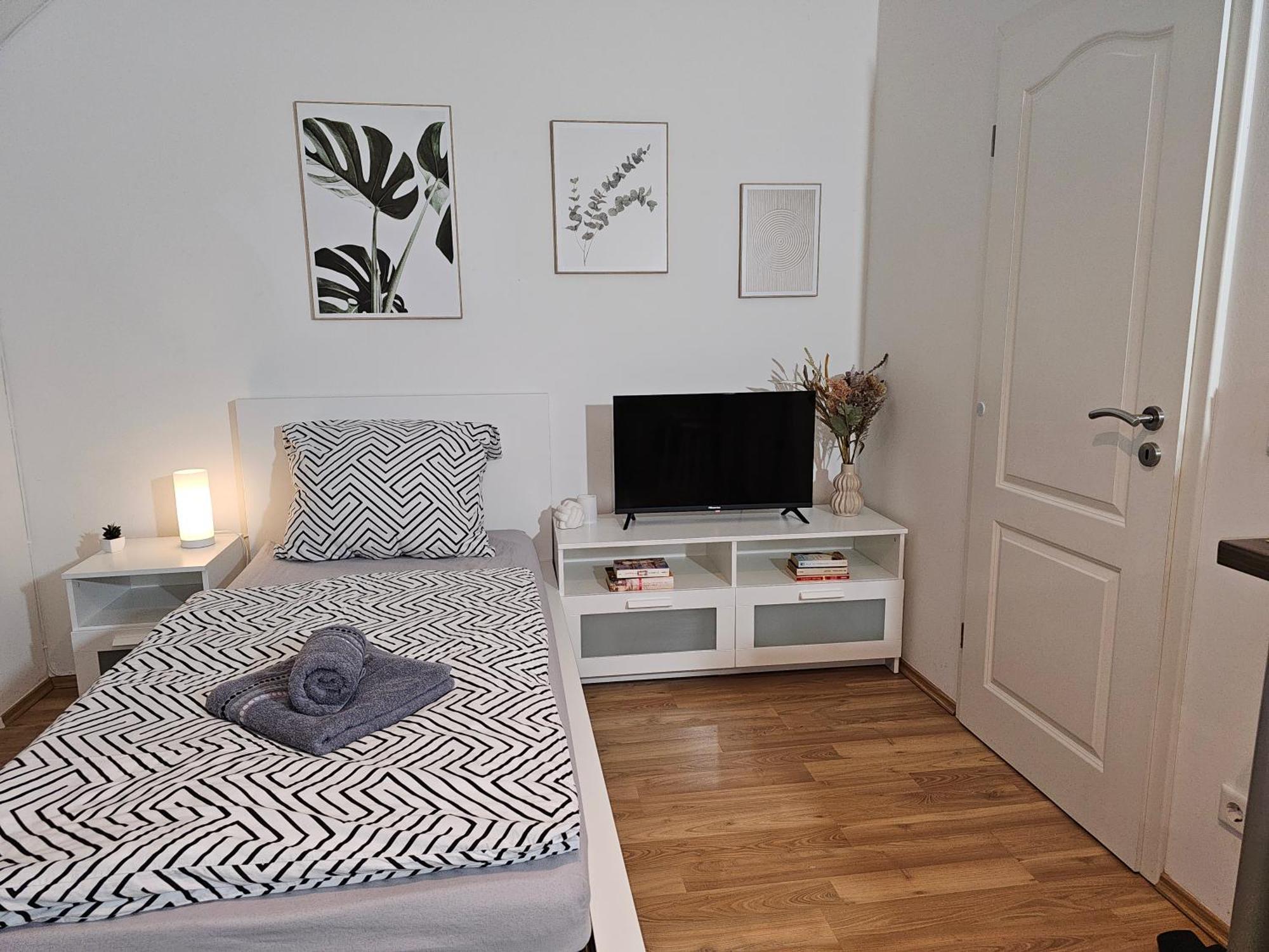 Modern Studio Near Duesseldorf Airport & Messe/Fair 梅尔布施 外观 照片